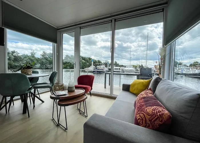 Дом отдыха Floating Vacationhome Sylt Маастрихт