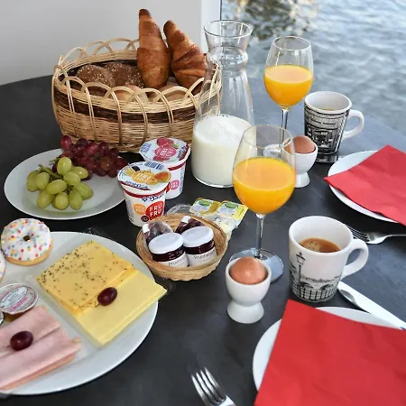 Floating Vacationhome Sylt Hébergement de vacances Maastricht